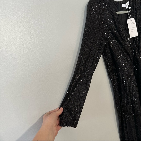NWT Ivy City Co Starstruck Sequin Dress Size Small - Picture 5 of 10